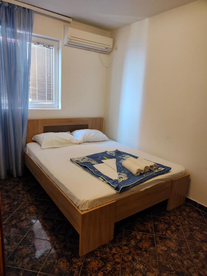Apartments Drobni Pijesak Petrovac 外观 照片