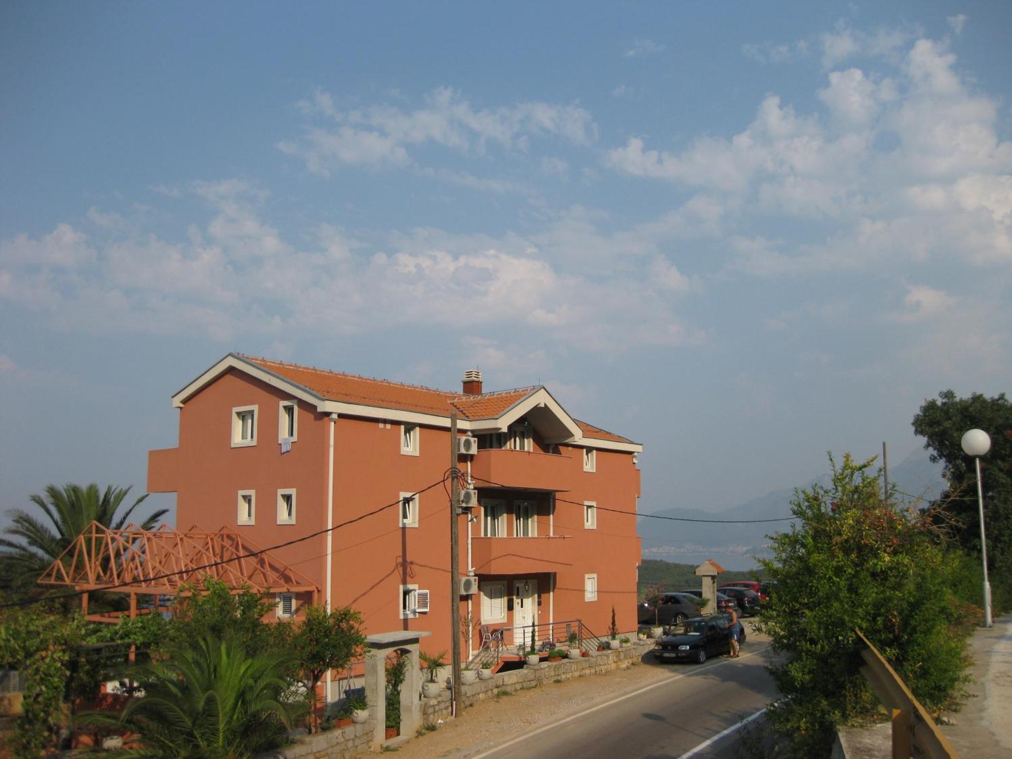 Apartments Drobni Pijesak Petrovac 外观 照片