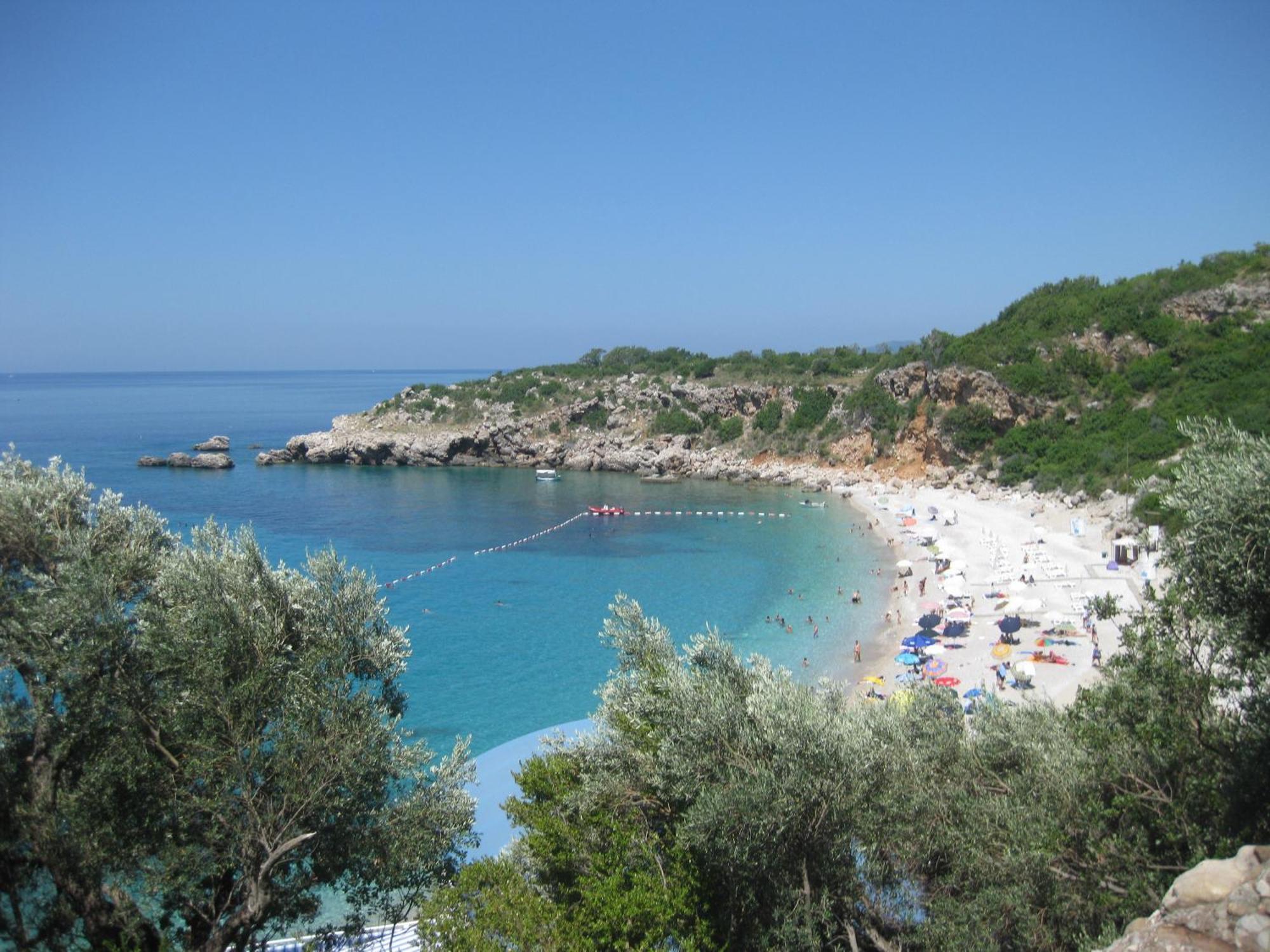 Apartments Drobni Pijesak Petrovac 外观 照片