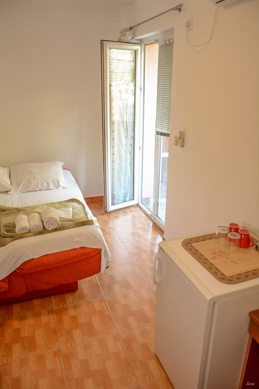 Apartments Drobni Pijesak Petrovac 外观 照片