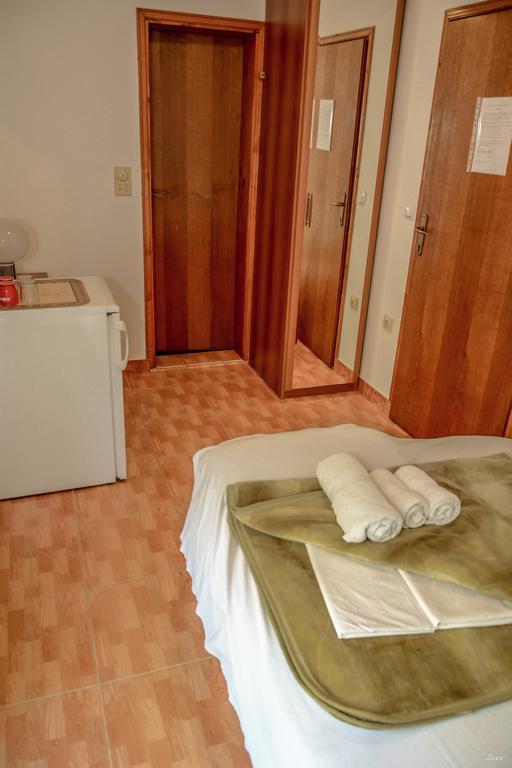 Apartments Drobni Pijesak Petrovac 外观 照片